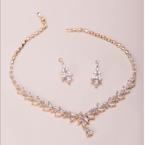 NWOT wedding/bridal crystal jewelry set